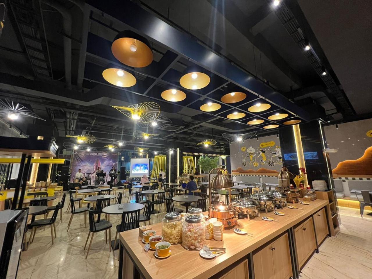 Yello Hotel Harbour Bay Нагоя Экстерьер фото